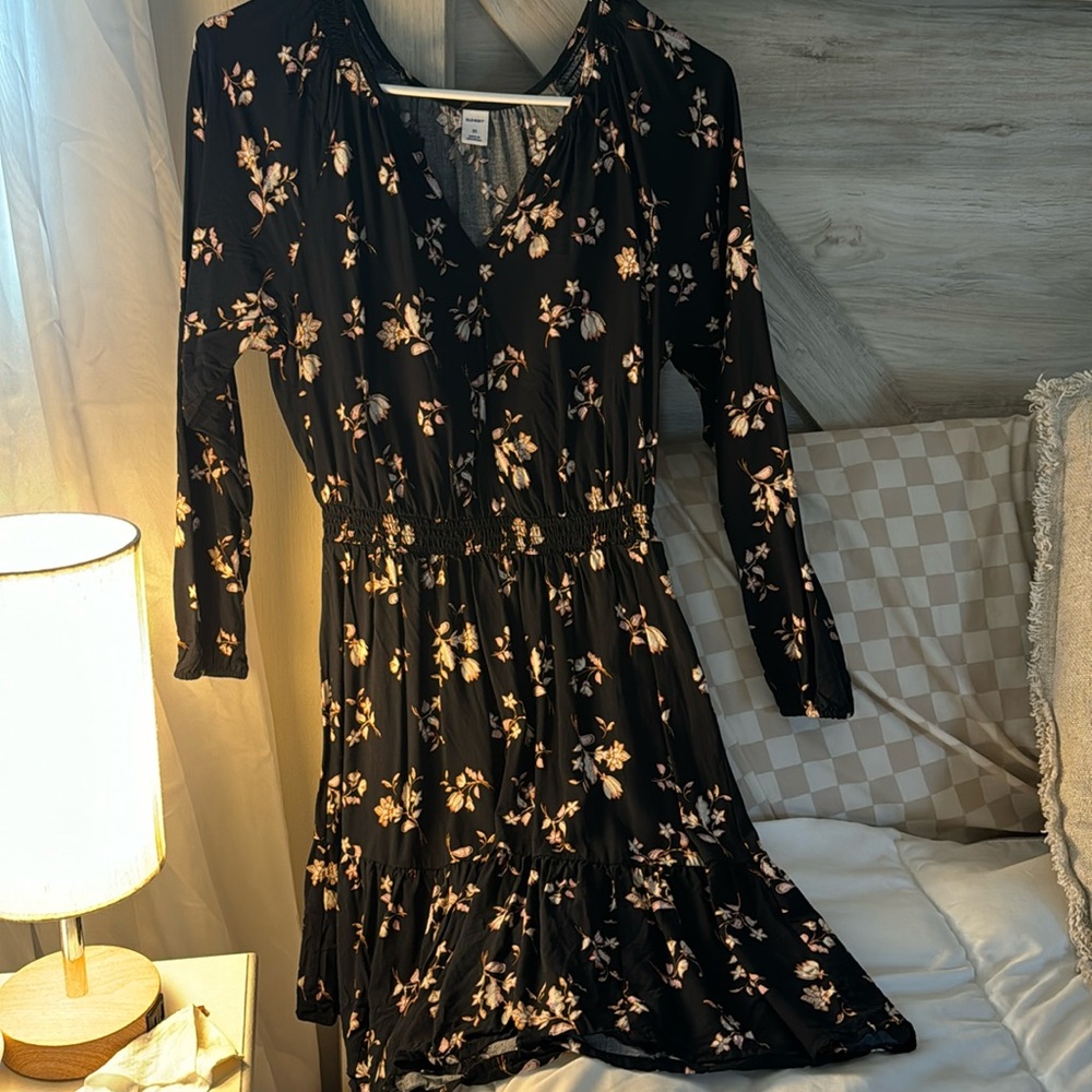 ✨🤍XS LONG SLEEVE FLORAL OLD NAVY DRESS